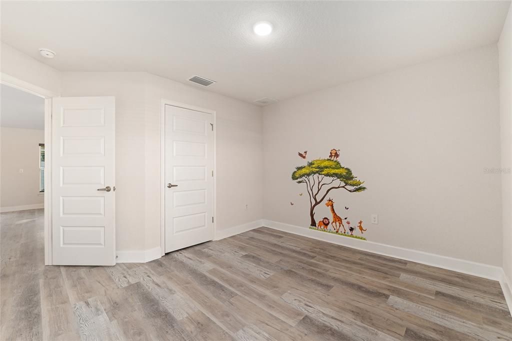 For Sale: $349,900 (4 beds, 2 baths, 1763 Square Feet)