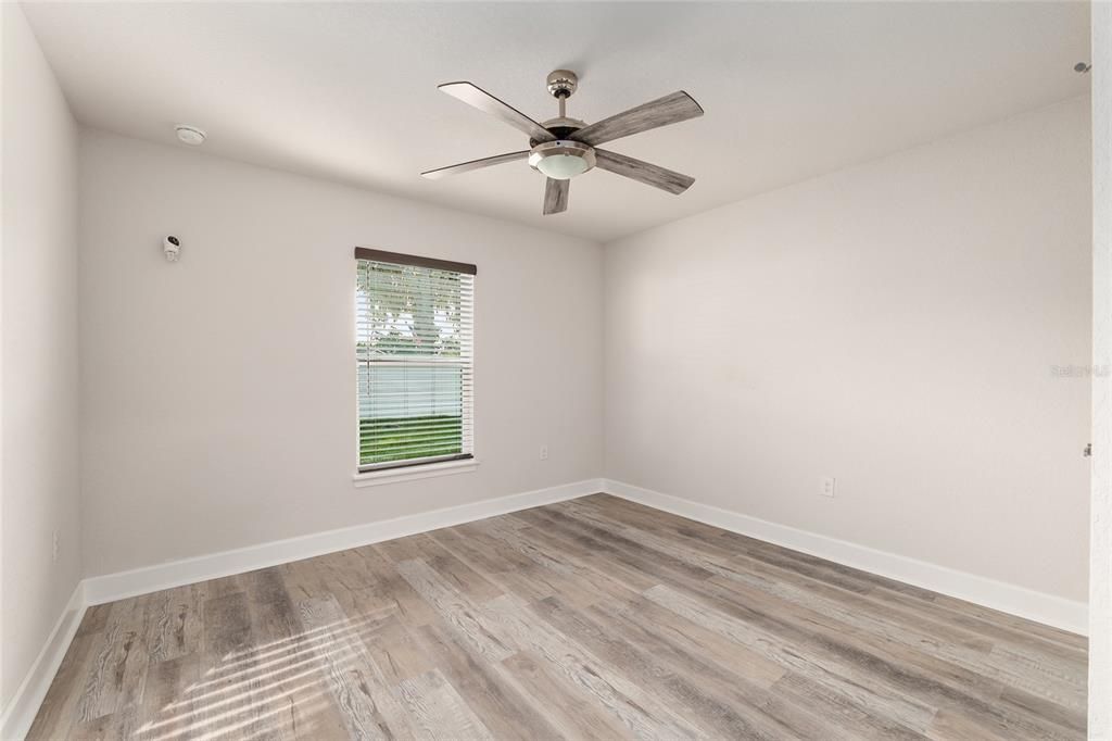 For Sale: $349,900 (4 beds, 2 baths, 1763 Square Feet)