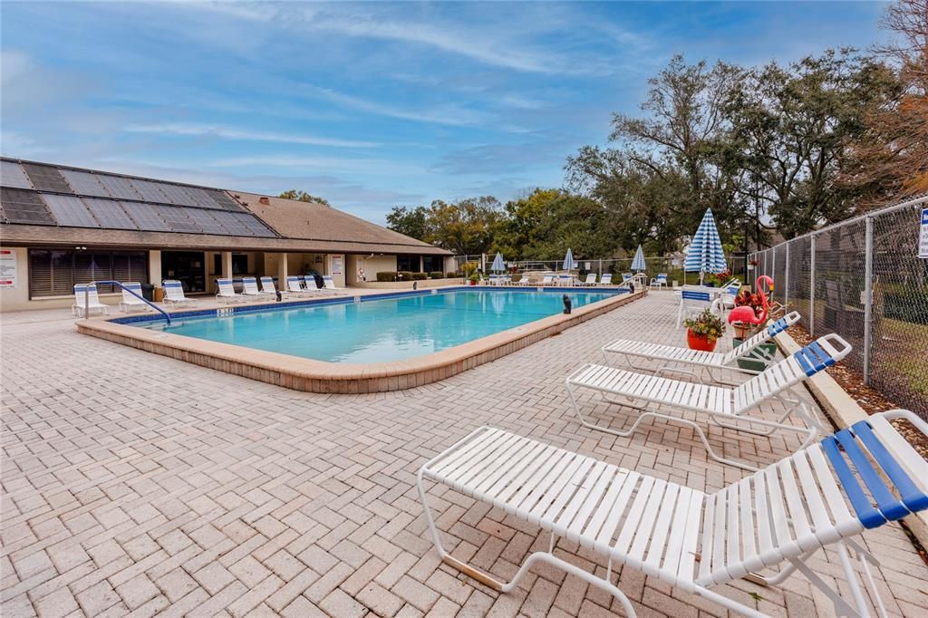 For Sale: $196,000 (2 beds, 2 baths, 1095 Square Feet)