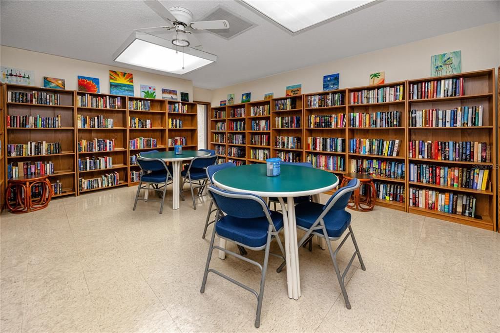 For Sale: $196,000 (2 beds, 2 baths, 1095 Square Feet)