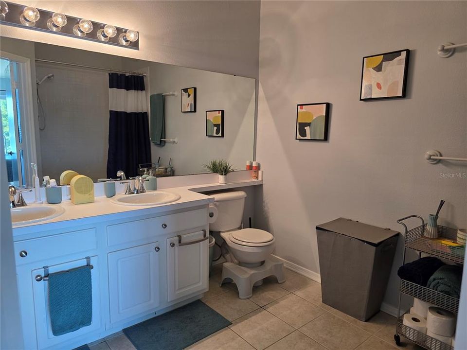 Active With Contract: $210,000 (2 beds, 1 baths, 1110 Square Feet)