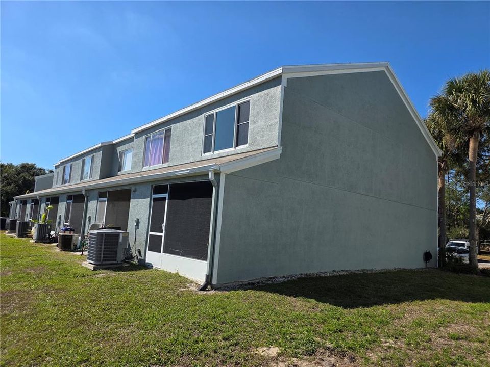 Active With Contract: $210,000 (2 beds, 1 baths, 1110 Square Feet)