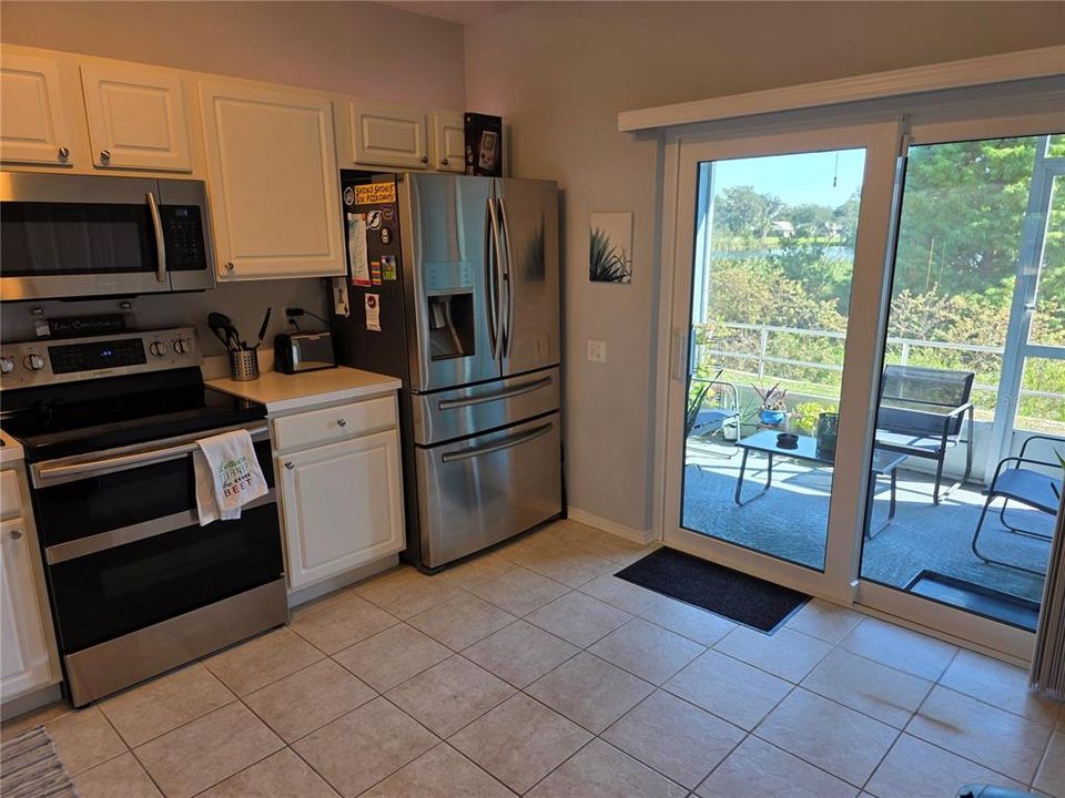 Active With Contract: $210,000 (2 beds, 1 baths, 1110 Square Feet)