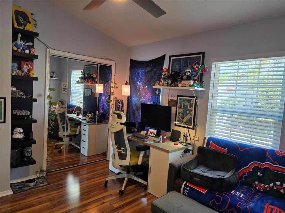 Active With Contract: $210,000 (2 beds, 1 baths, 1110 Square Feet)