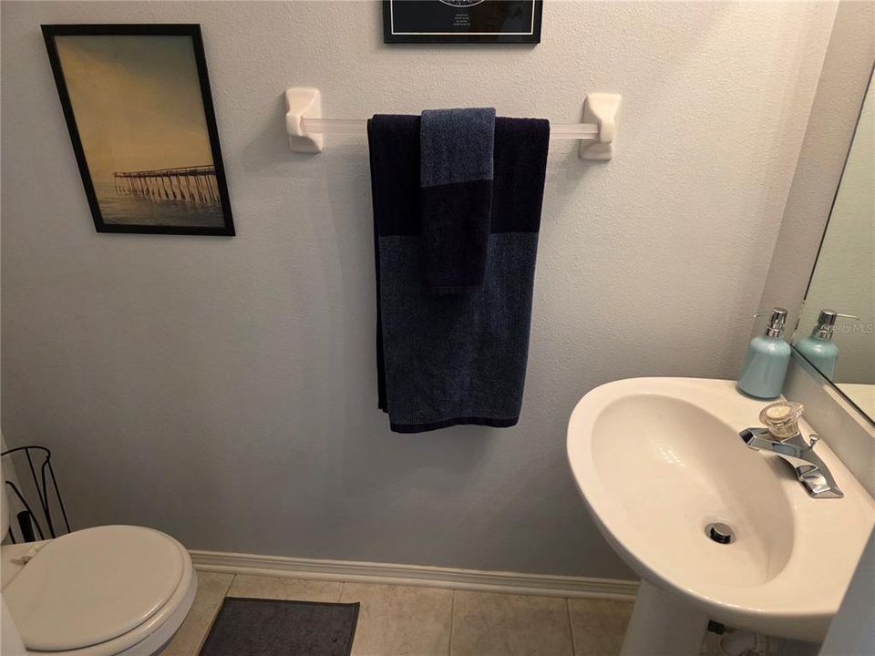 Active With Contract: $210,000 (2 beds, 1 baths, 1110 Square Feet)