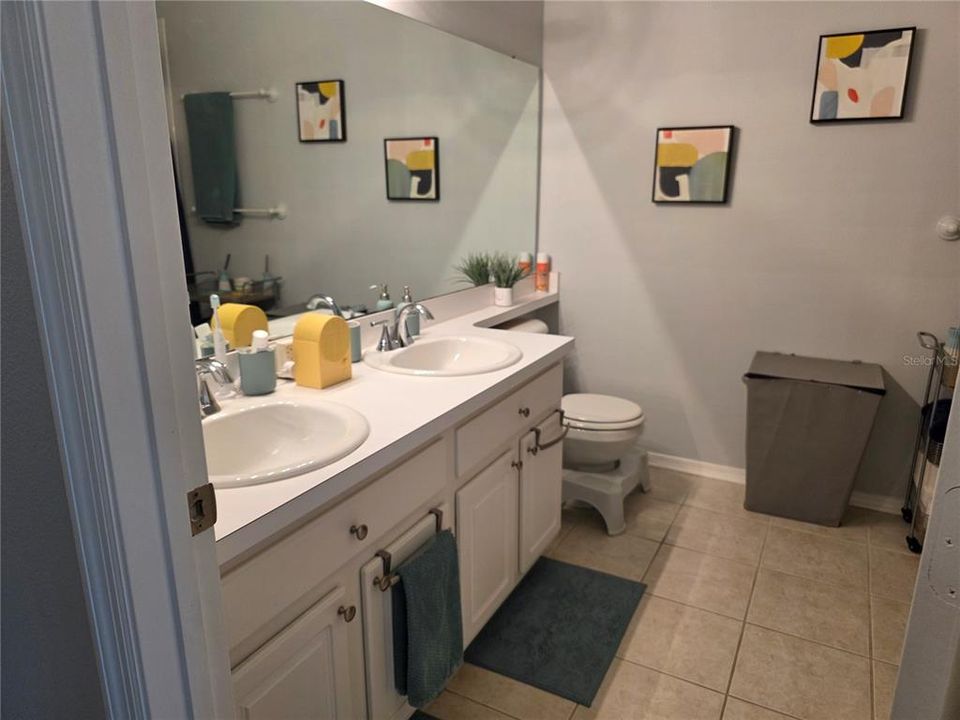 Active With Contract: $210,000 (2 beds, 1 baths, 1110 Square Feet)