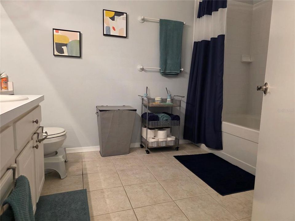 Active With Contract: $210,000 (2 beds, 1 baths, 1110 Square Feet)