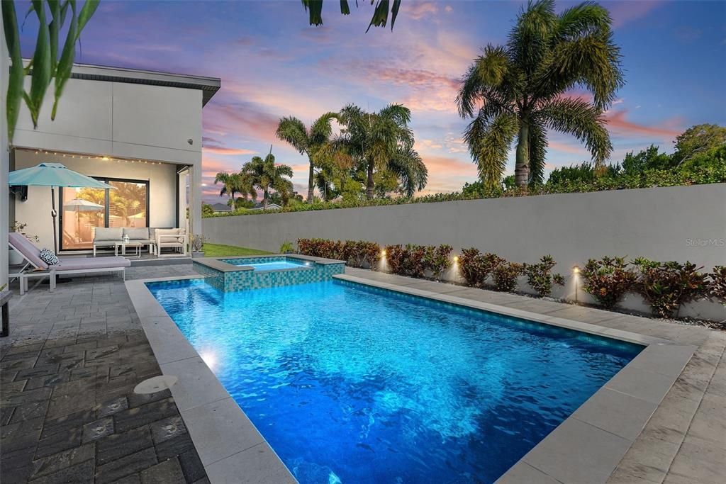 待售: $1,450,000 (4 贝兹, 3 浴室, 2442 平方英尺)