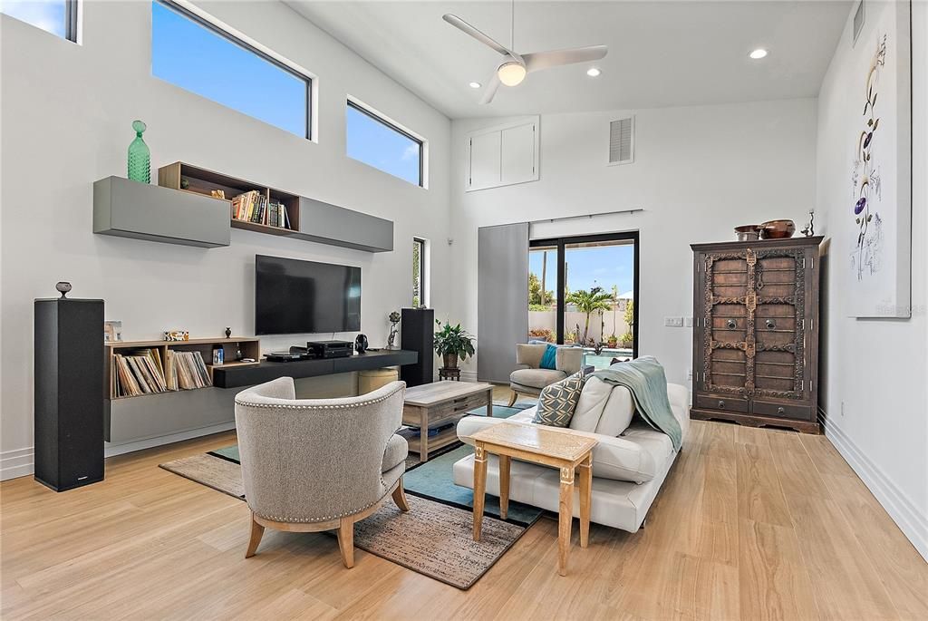 待售: $1,450,000 (4 贝兹, 3 浴室, 2442 平方英尺)