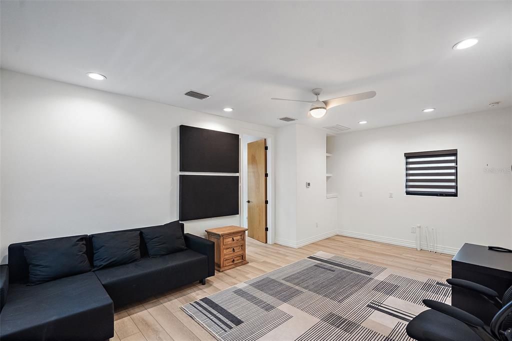 待售: $1,450,000 (4 贝兹, 3 浴室, 2442 平方英尺)