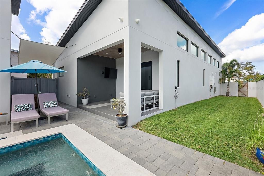 待售: $1,450,000 (4 贝兹, 3 浴室, 2442 平方英尺)