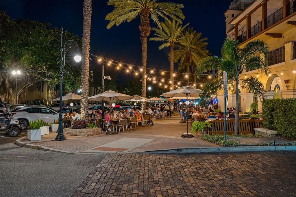 待售: $1,450,000 (4 贝兹, 3 浴室, 2442 平方英尺)