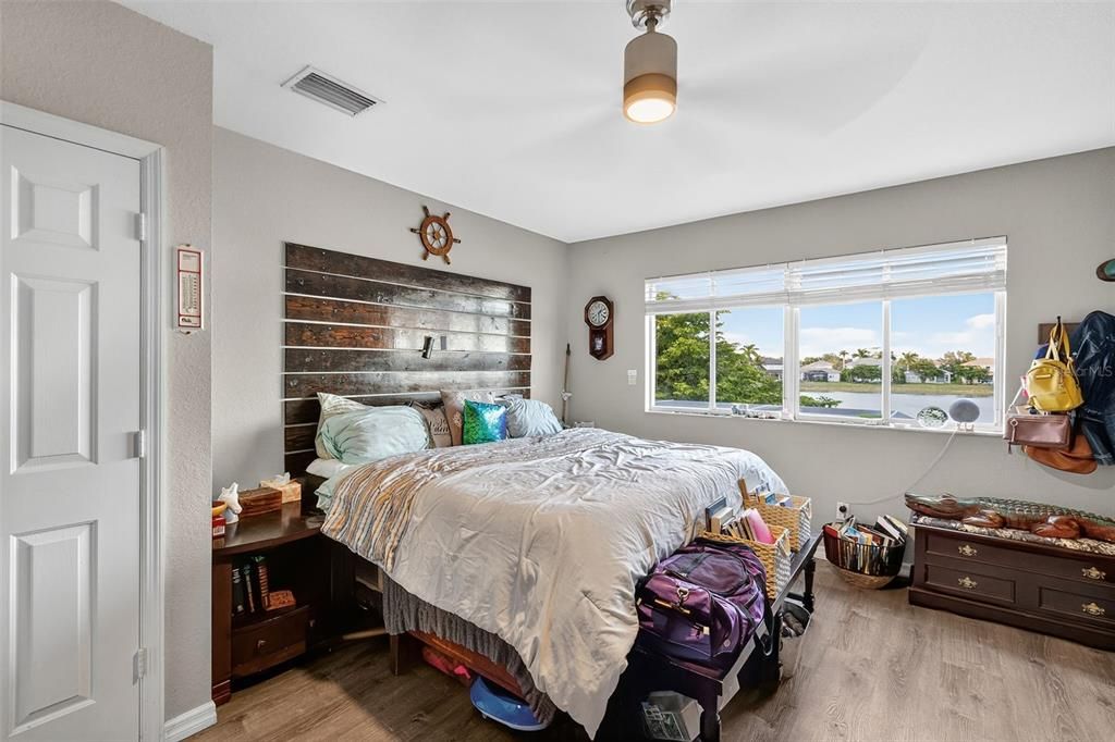 For Sale: $525,000 (3 beds, 3 baths, 2710 Square Feet)