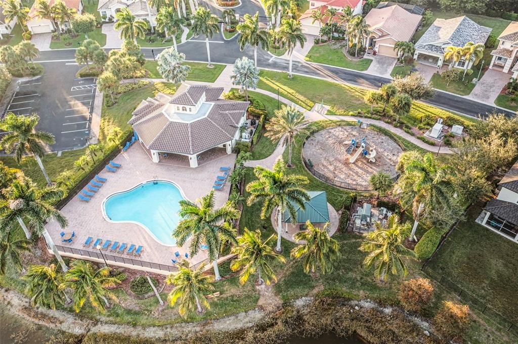 For Sale: $525,000 (3 beds, 3 baths, 2710 Square Feet)