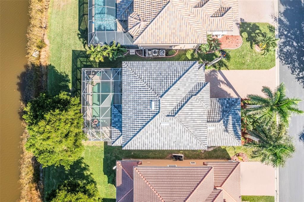 For Sale: $525,000 (3 beds, 3 baths, 2710 Square Feet)