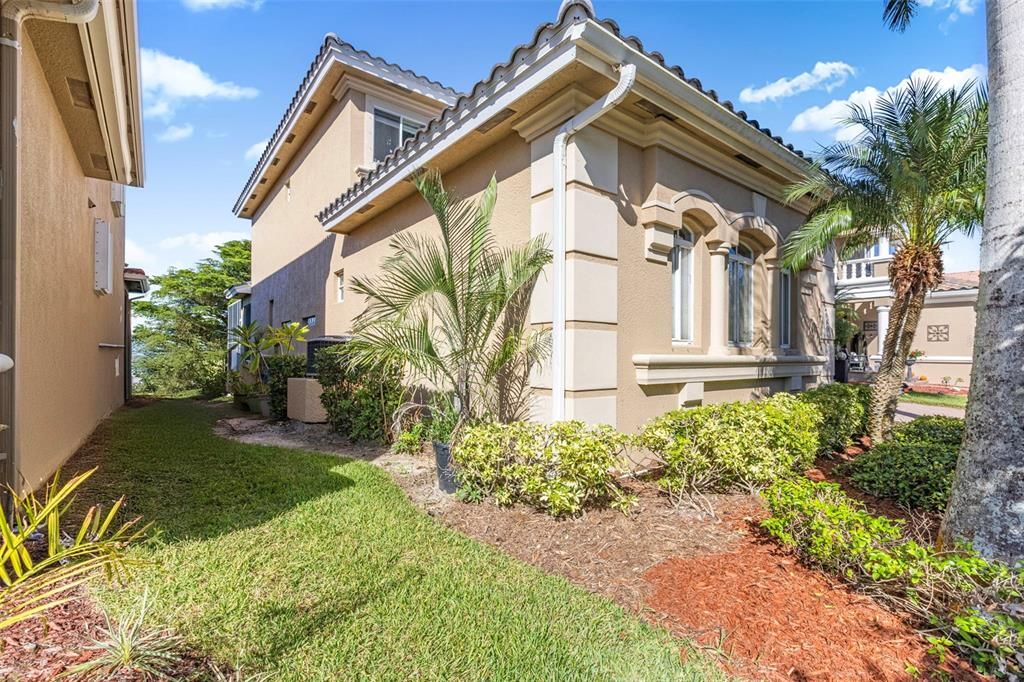 For Sale: $525,000 (3 beds, 3 baths, 2710 Square Feet)