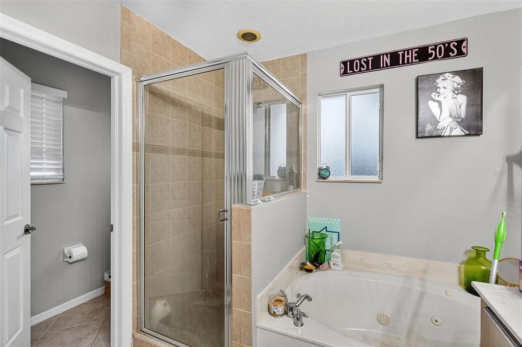 For Sale: $525,000 (3 beds, 3 baths, 2710 Square Feet)