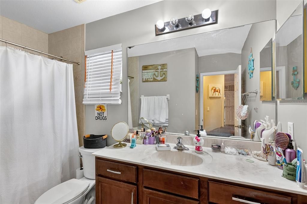 For Sale: $525,000 (3 beds, 3 baths, 2710 Square Feet)