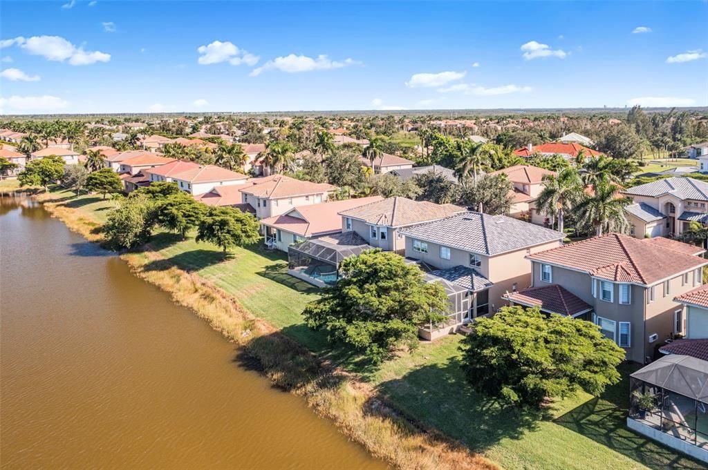 For Sale: $525,000 (3 beds, 3 baths, 2710 Square Feet)