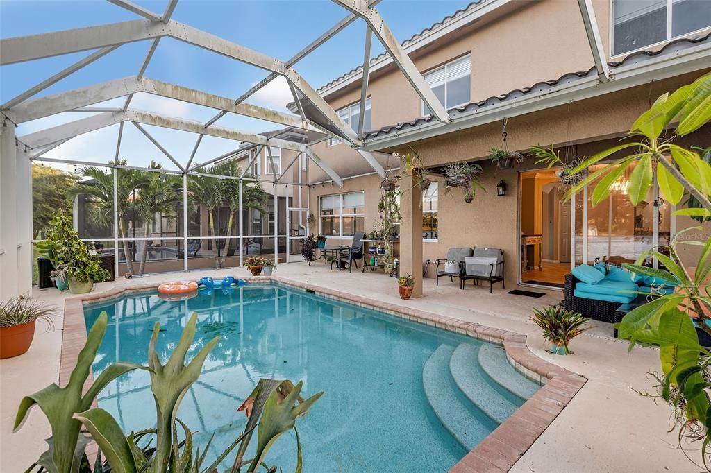 For Sale: $525,000 (3 beds, 3 baths, 2710 Square Feet)