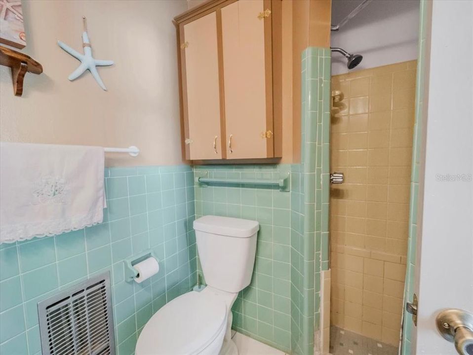 For Sale: $236,000 (3 beds, 2 baths, 1666 Square Feet)