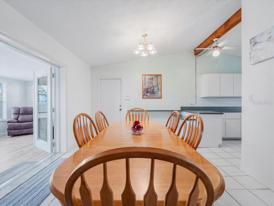 For Sale: $236,000 (3 beds, 2 baths, 1666 Square Feet)