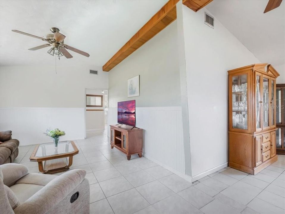 For Sale: $236,000 (3 beds, 2 baths, 1666 Square Feet)