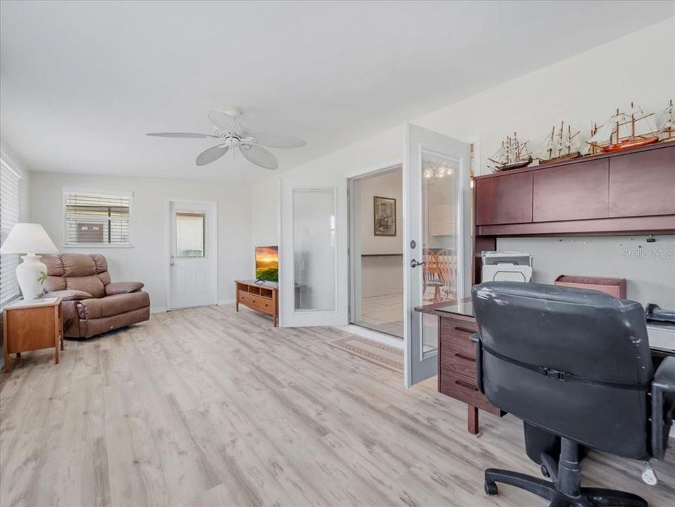 For Sale: $236,000 (3 beds, 2 baths, 1666 Square Feet)