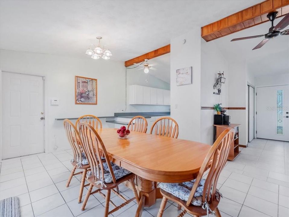 For Sale: $236,000 (3 beds, 2 baths, 1666 Square Feet)