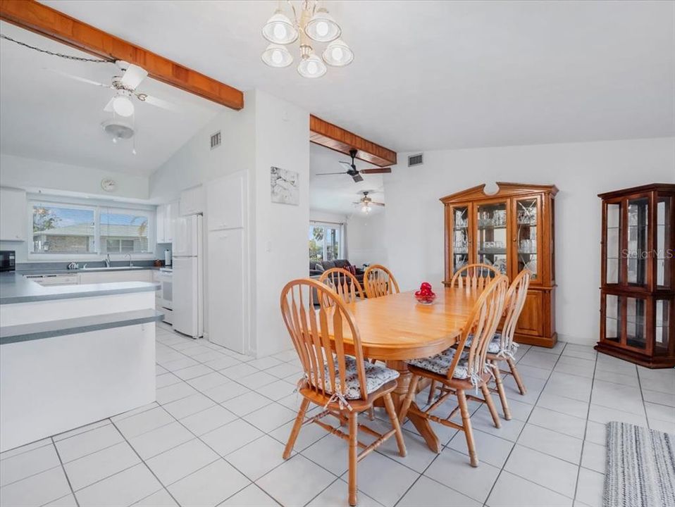 For Sale: $236,000 (3 beds, 2 baths, 1666 Square Feet)