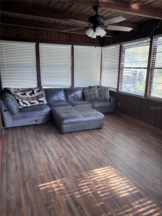 For Sale: $420,000 (3 beds, 2 baths, 1749 Square Feet)