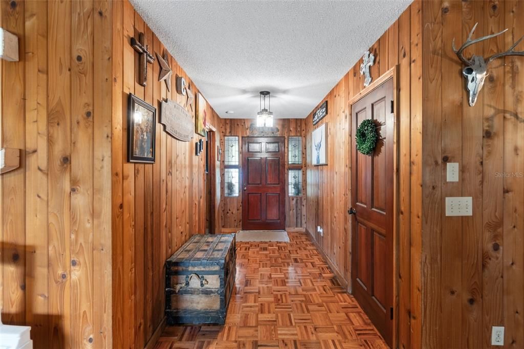 For Sale: $420,000 (3 beds, 2 baths, 1749 Square Feet)