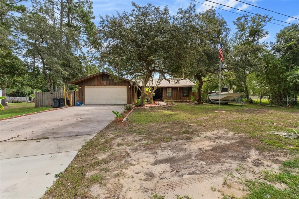 For Sale: $420,000 (3 beds, 2 baths, 1749 Square Feet)