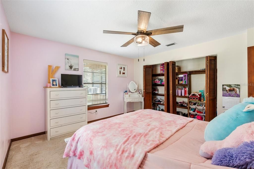 For Sale: $420,000 (3 beds, 2 baths, 1749 Square Feet)