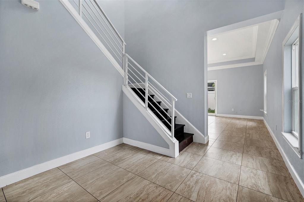 Active With Contract: $550,000 (5 beds, 4 baths, 3088 Square Feet)