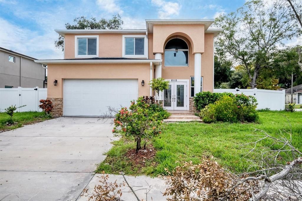 Active With Contract: $550,000 (5 beds, 4 baths, 3088 Square Feet)