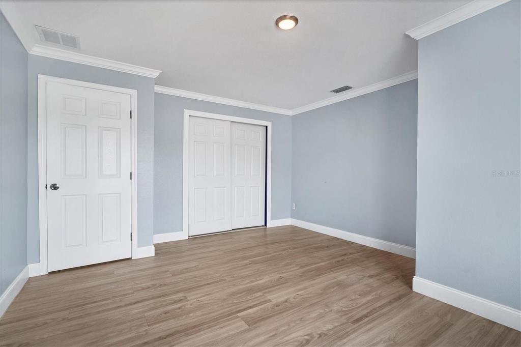 Active With Contract: $550,000 (5 beds, 4 baths, 3088 Square Feet)