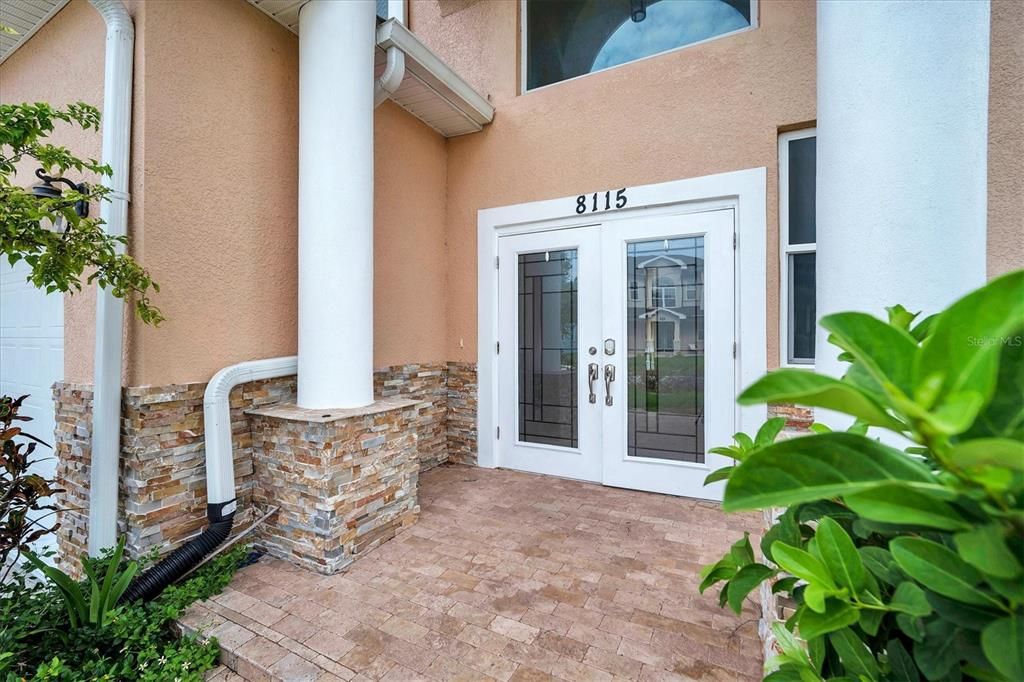 Active With Contract: $550,000 (5 beds, 4 baths, 3088 Square Feet)