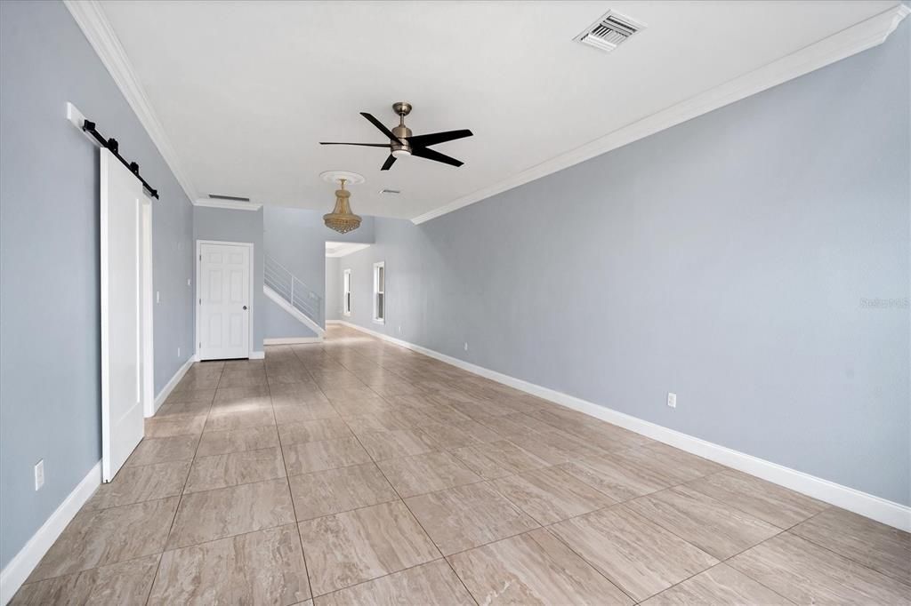 Active With Contract: $550,000 (5 beds, 4 baths, 3088 Square Feet)