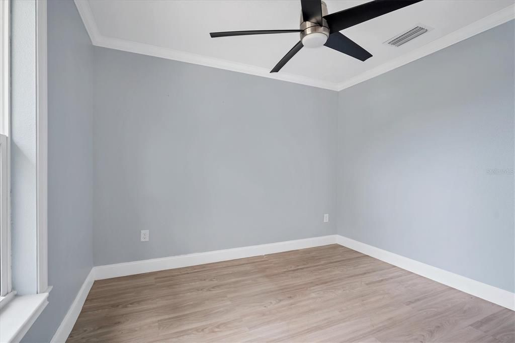 Active With Contract: $550,000 (5 beds, 4 baths, 3088 Square Feet)