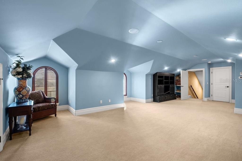 For Sale: $3,500,000 (4 beds, 4 baths, 4676 Square Feet)