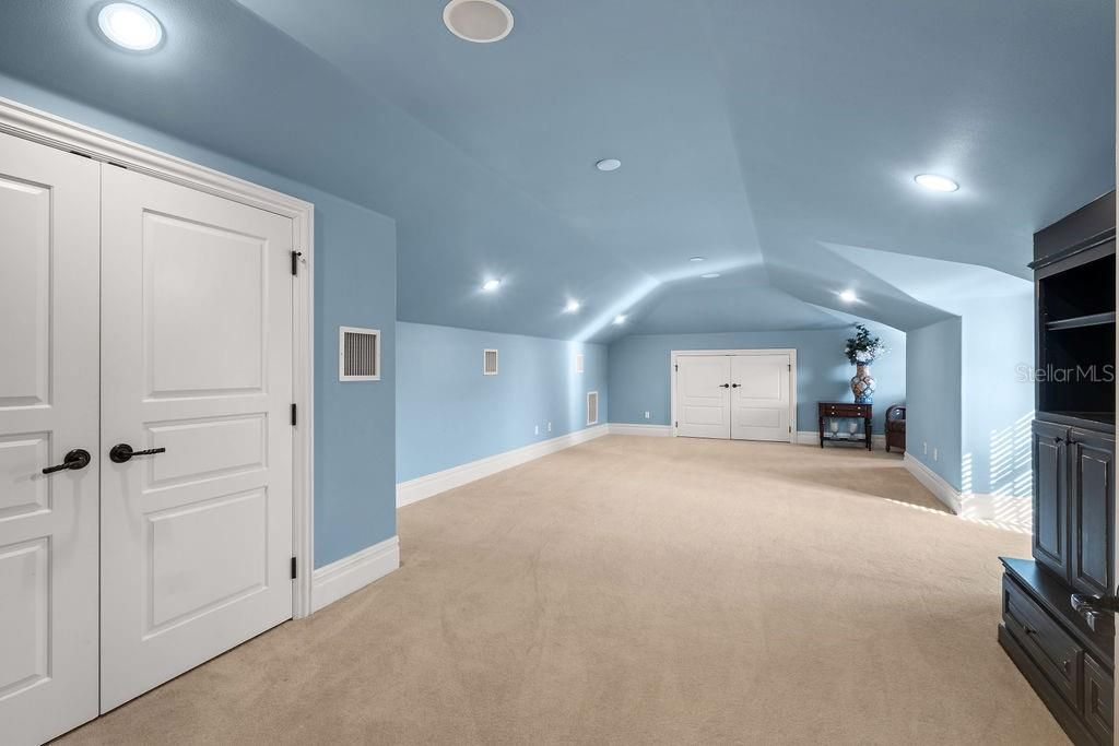 For Sale: $3,500,000 (4 beds, 4 baths, 4676 Square Feet)