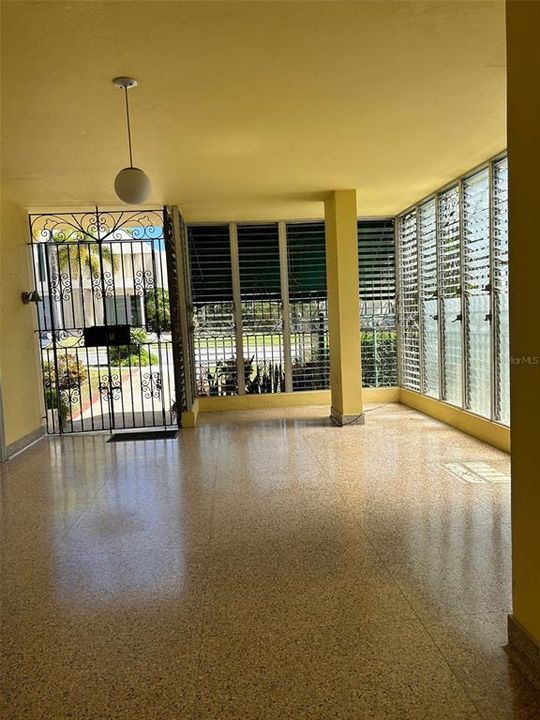 На продажу: $1,350,000 (4 спален, 4 ванн, 3118 Квадратных фут)