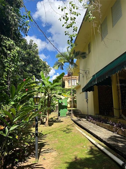 На продажу: $1,350,000 (4 спален, 4 ванн, 3118 Квадратных фут)