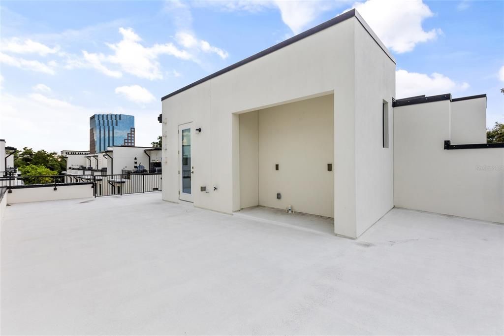 В аренду: $4,600 (3 спален, 3 ванн, 1785 Квадратных фут)