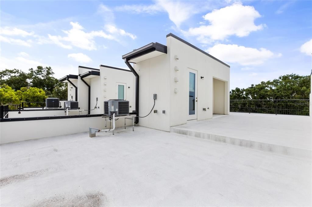 В аренду: $4,600 (3 спален, 3 ванн, 1785 Квадратных фут)