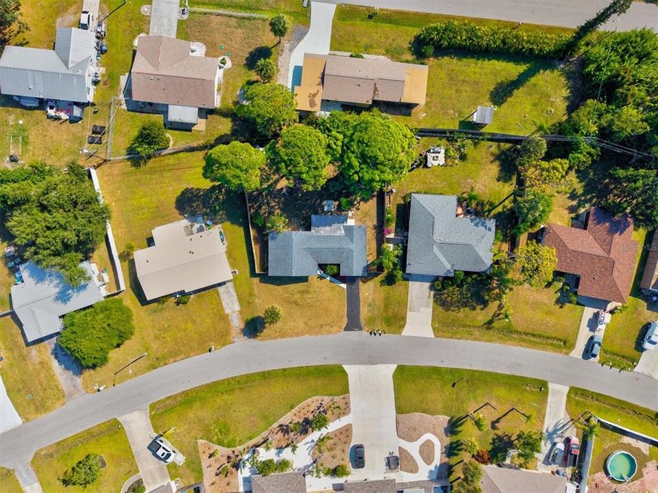 Под контрактом: $249,900 (2 спален, 1 ванн, 966 Квадратных фут)