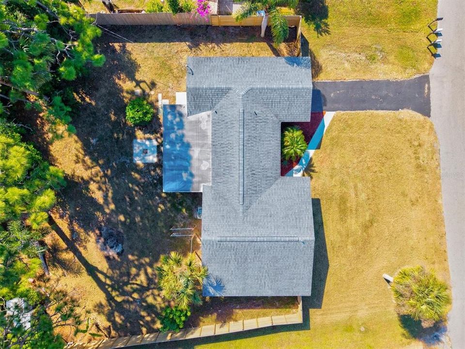 Под контрактом: $249,900 (2 спален, 1 ванн, 966 Квадратных фут)