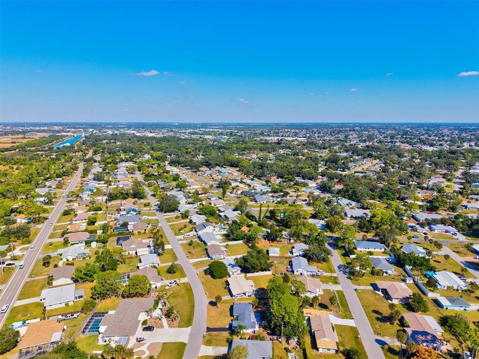 Под контрактом: $249,900 (2 спален, 1 ванн, 966 Квадратных фут)