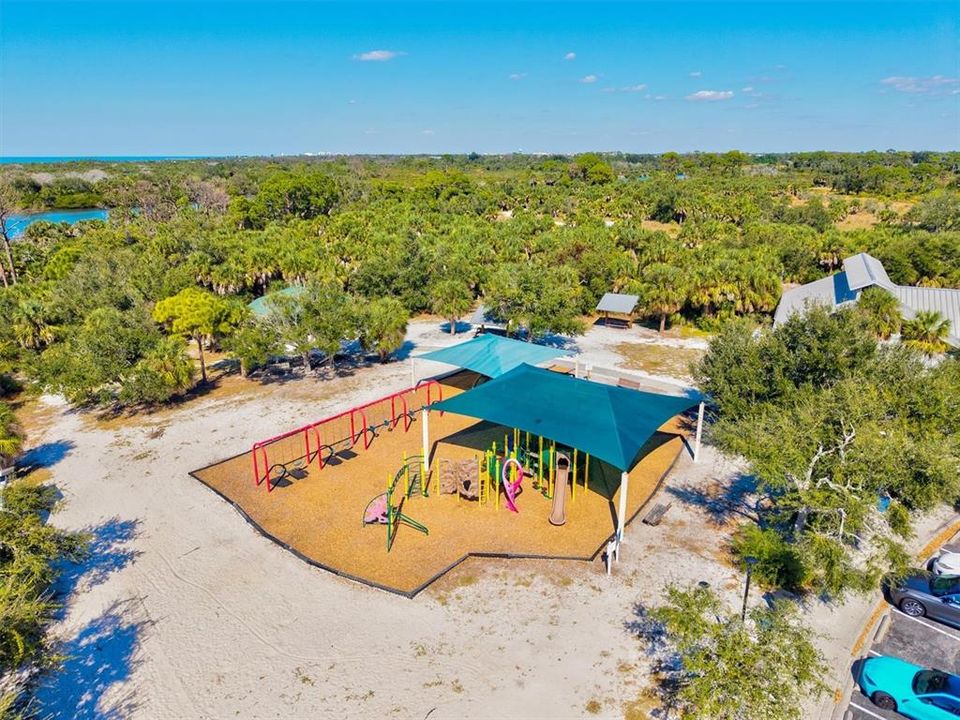 Под контрактом: $249,900 (2 спален, 1 ванн, 966 Квадратных фут)